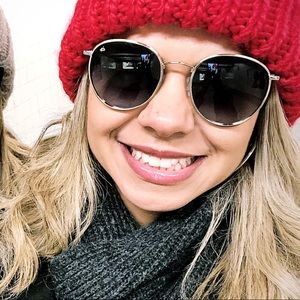 Meet your Posher, Lee